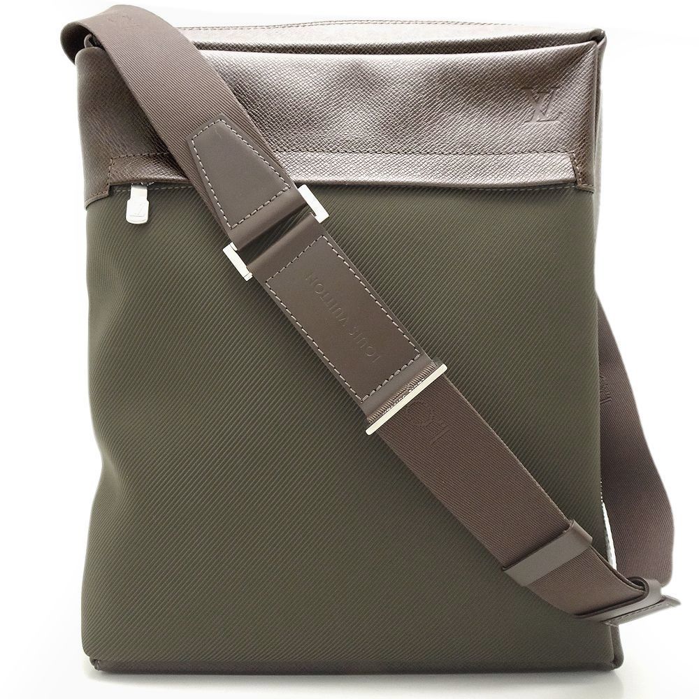 Louis Vuitton Taiga Shoulder Bag Grizzly
